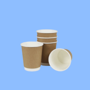 แก้วกาแฟร้อนสีน้ำตาล